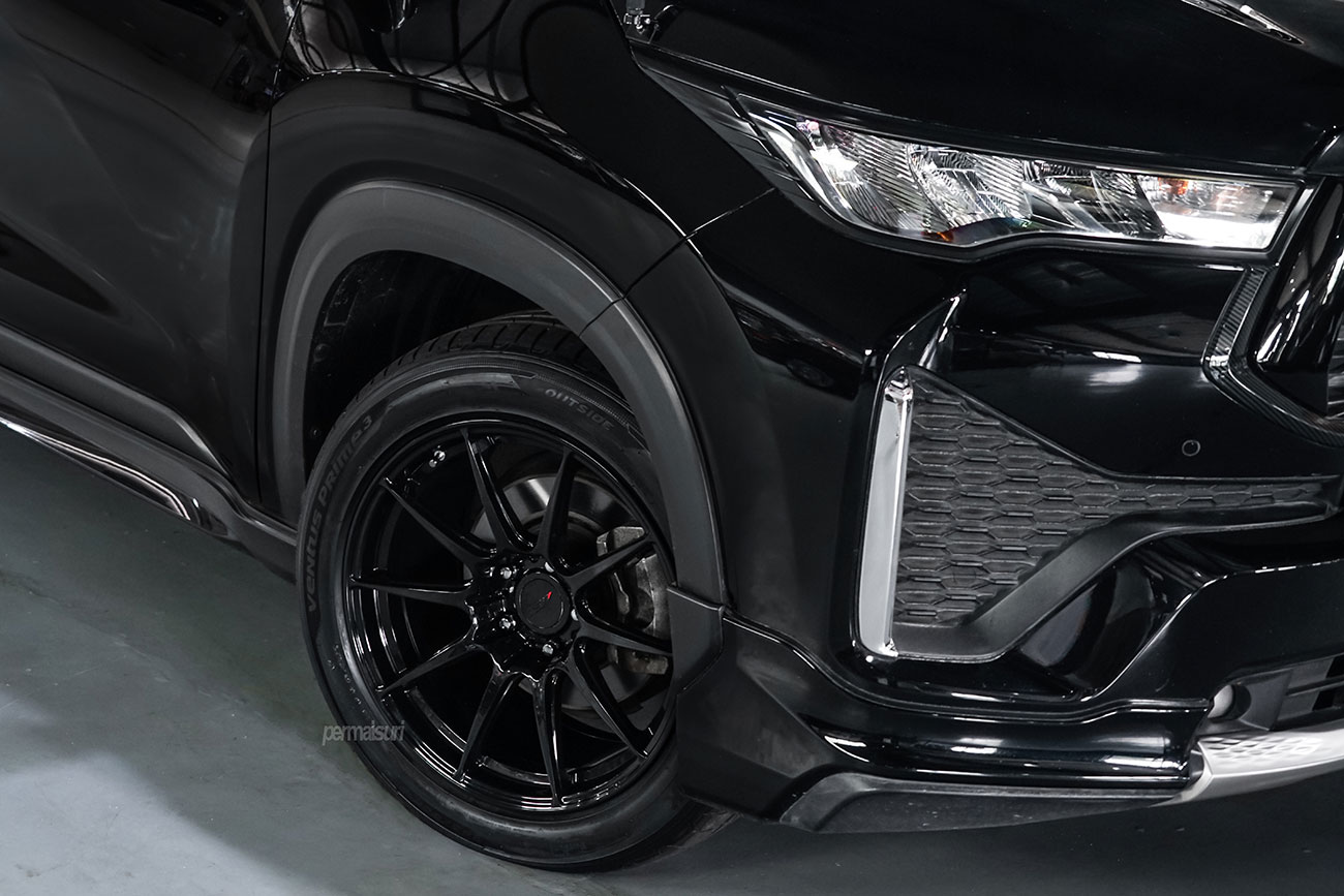 TSW Kemora with Toyota Innova Zenix
