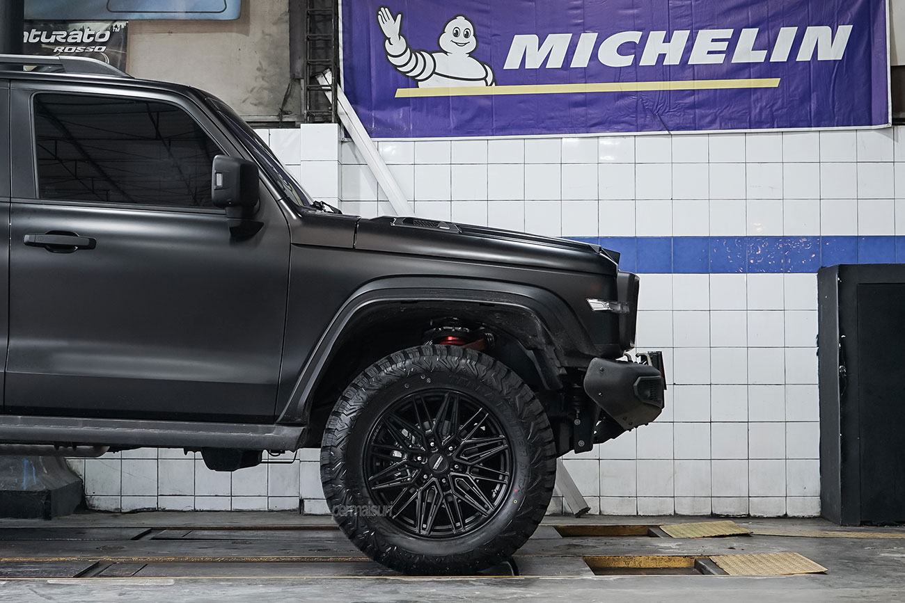 Vossen HF6-5 with GWM Tank 300 HEV
