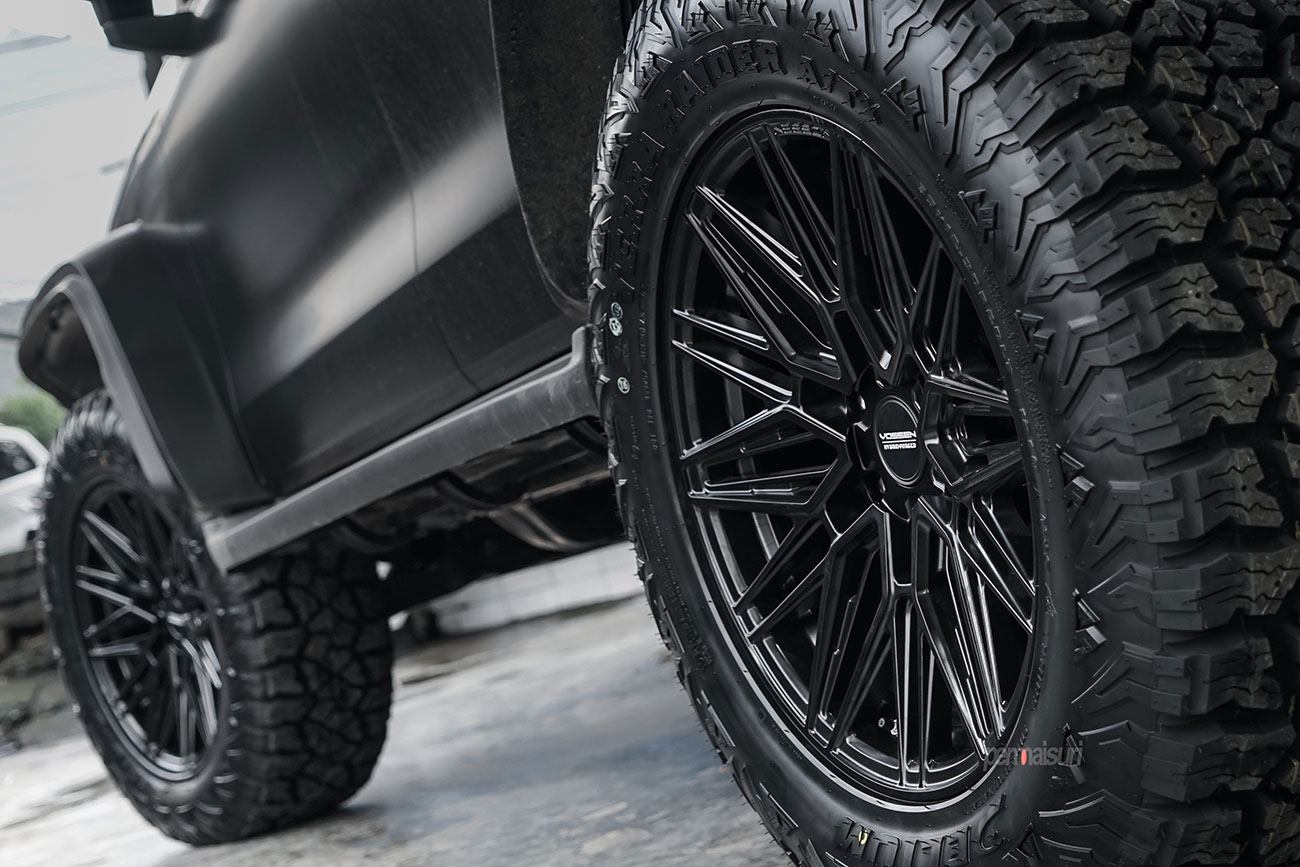 Vossen HF6-5 with GWM Tank 300 HEV