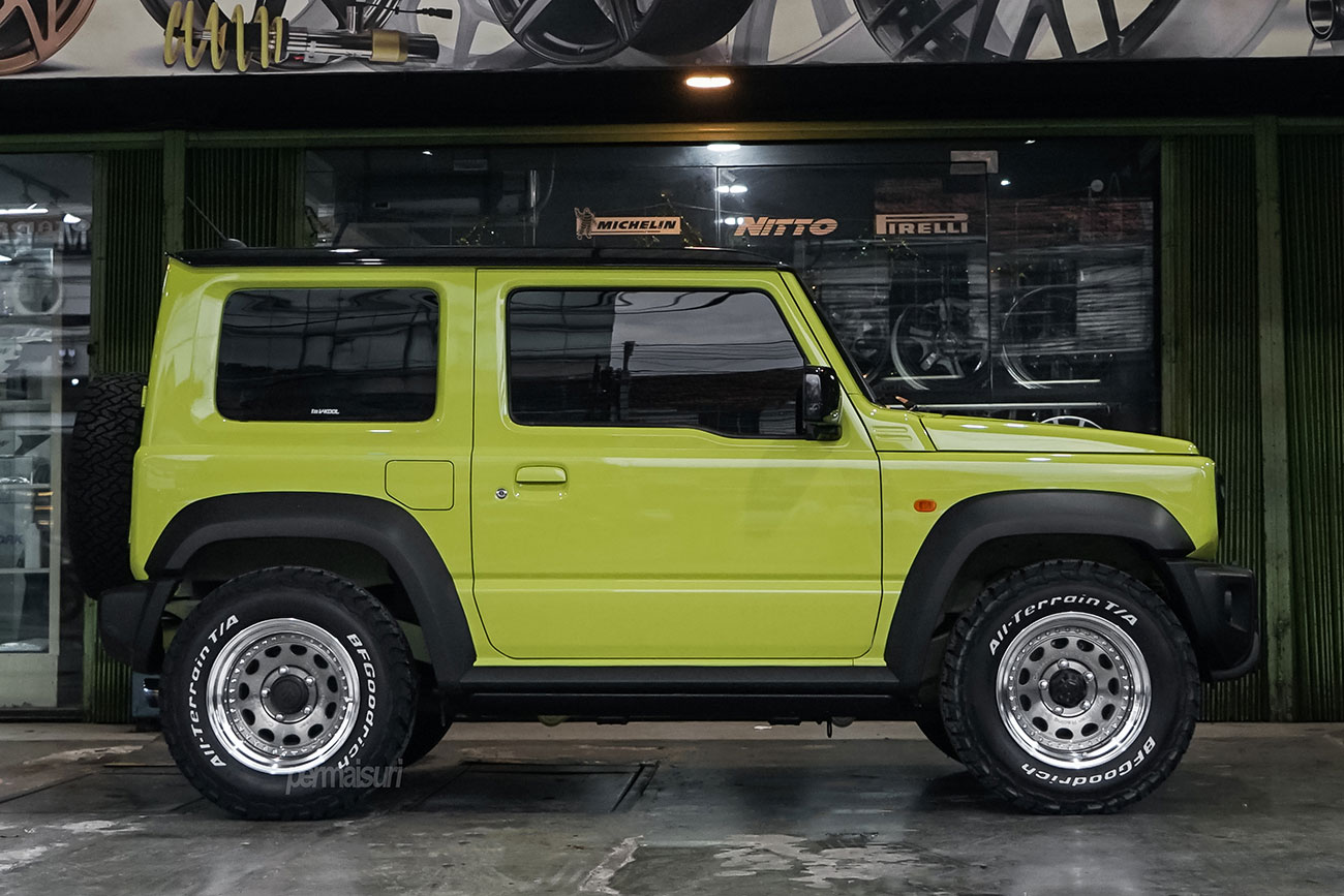 WORK Crag Galvatre with Suzuki Jimny