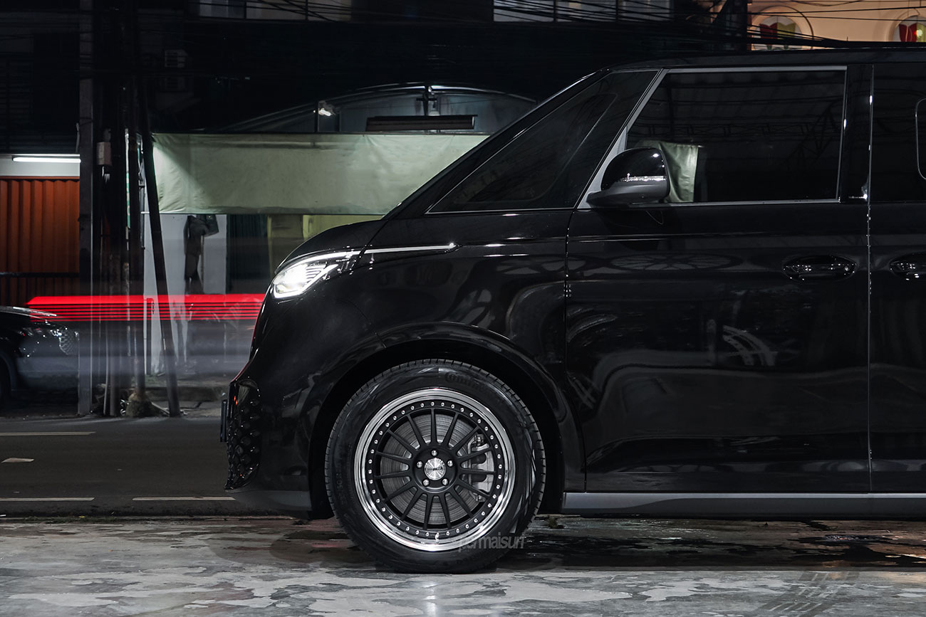 SSR TF1T with Volkswagen ID.Buzz