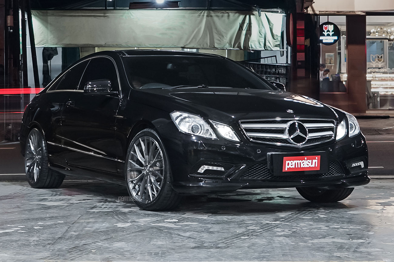 SRC SR01 with Mercedes Benz E-Class Coupe C207