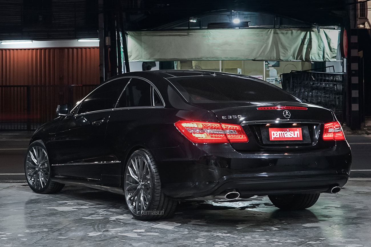 SRC SR01 with Mercedes Benz E-Class Coupe C207