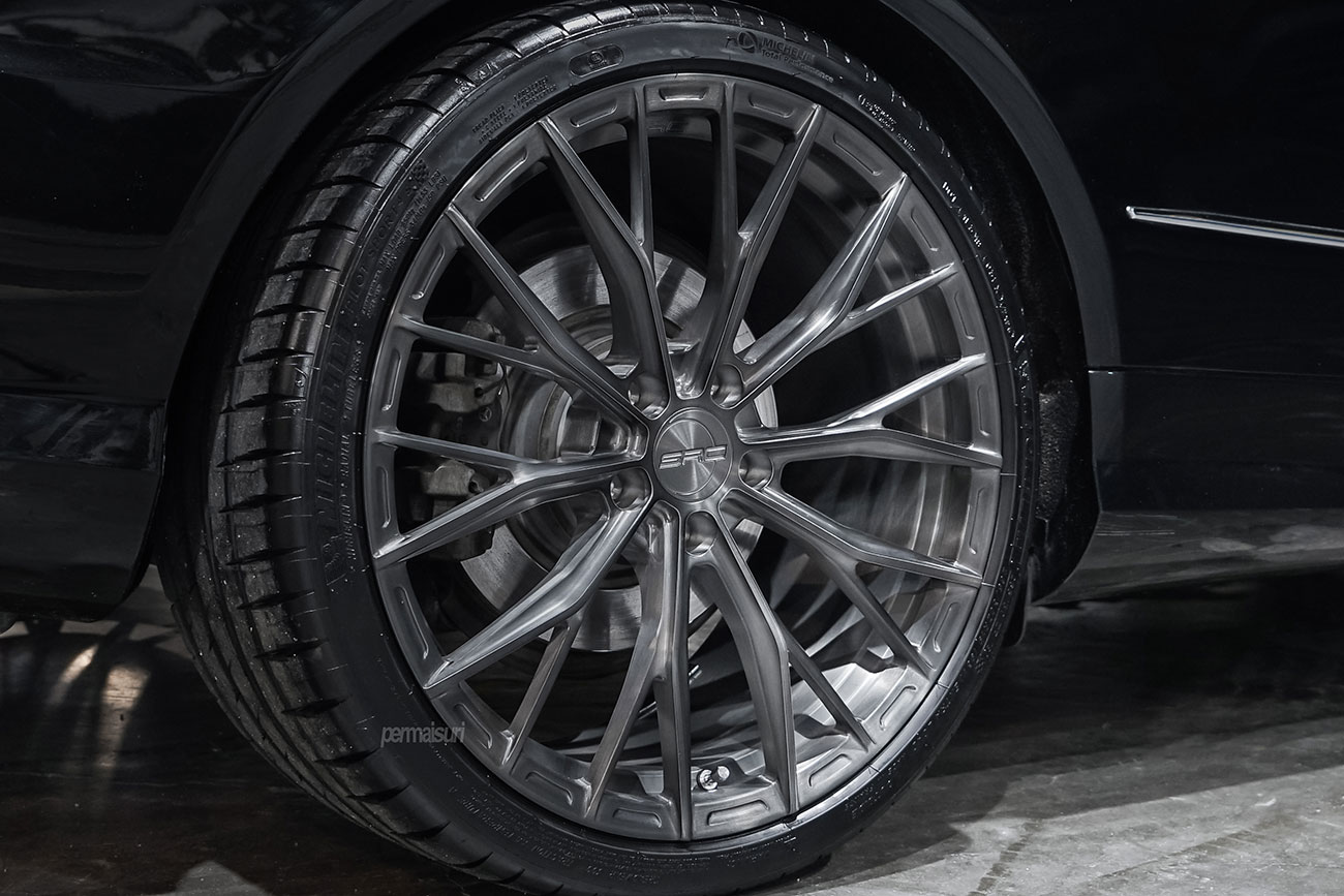 SRC SR01 with Mercedes Benz E-Class Coupe C207