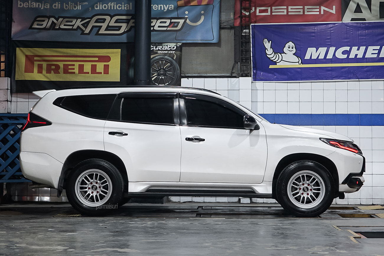 Enkei SC59 with Mitsubishi Pajero Sport