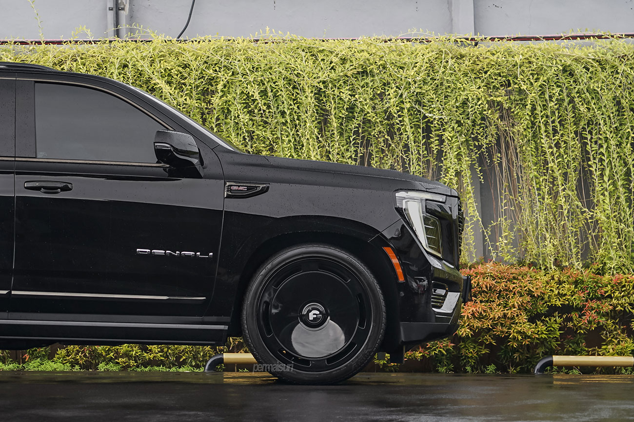 Forgiato RA-Blank with GMC Yukon Denali