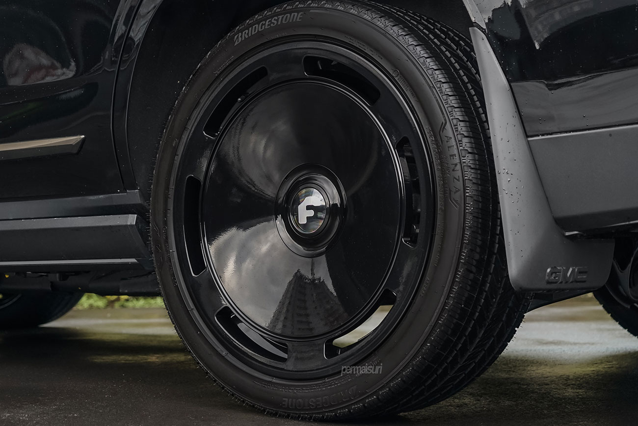 Forgiato RA-Blank with GMC Yukon Denali