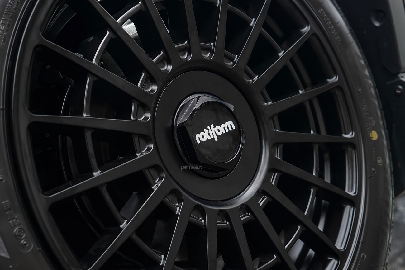 Rotiform LAS-R with Toyota Yaris