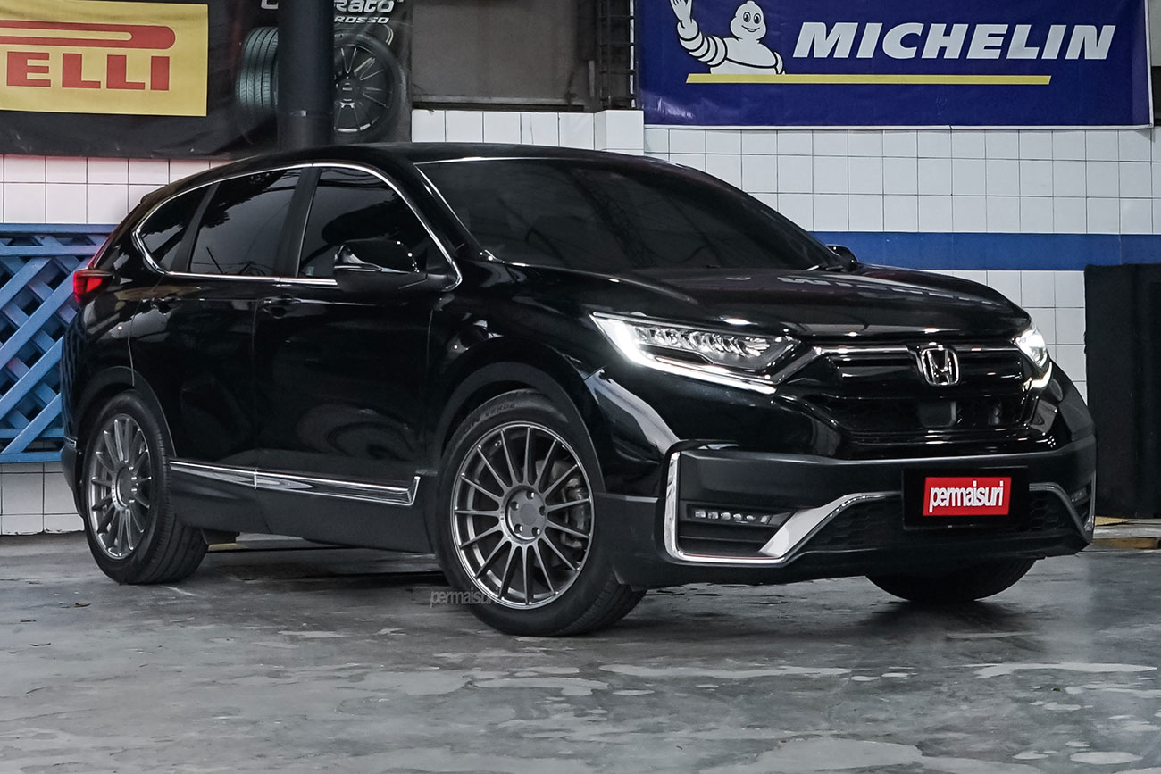 TSW Paddock with Honda CRV