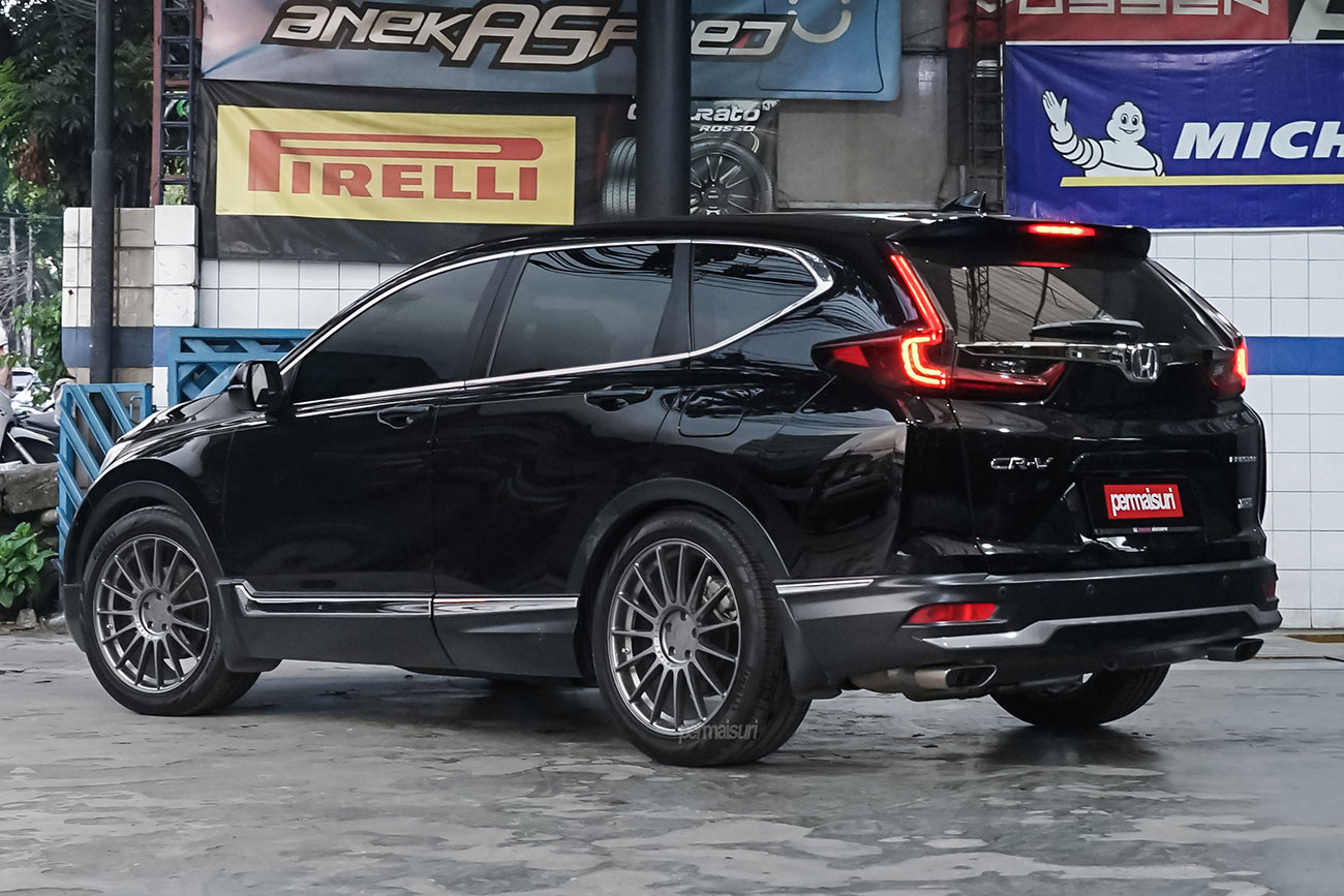 TSW Paddock with Honda CRV