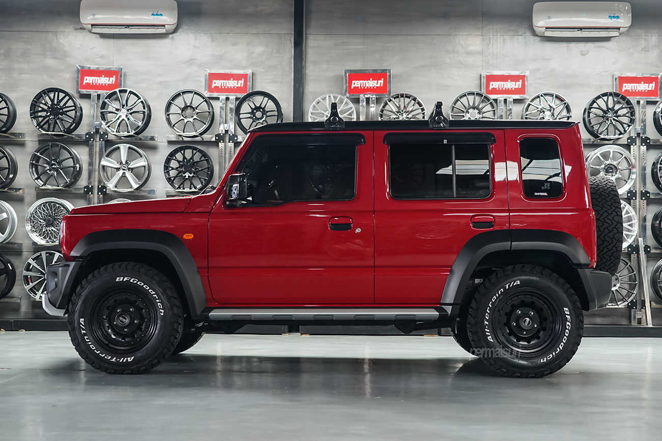 American Racing Outlaw II with Suzuki Jimny