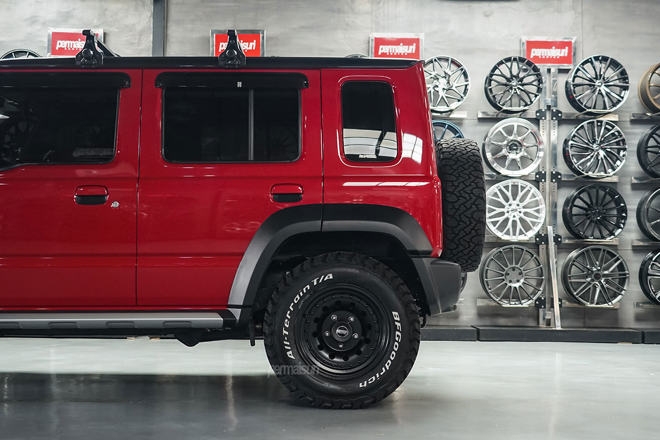 American Racing Outlaw II with Suzuki Jimny
