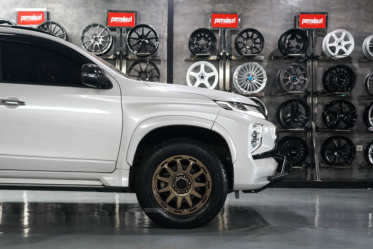 Enkei Trail Cross with Mitsubishi Pajero Sport