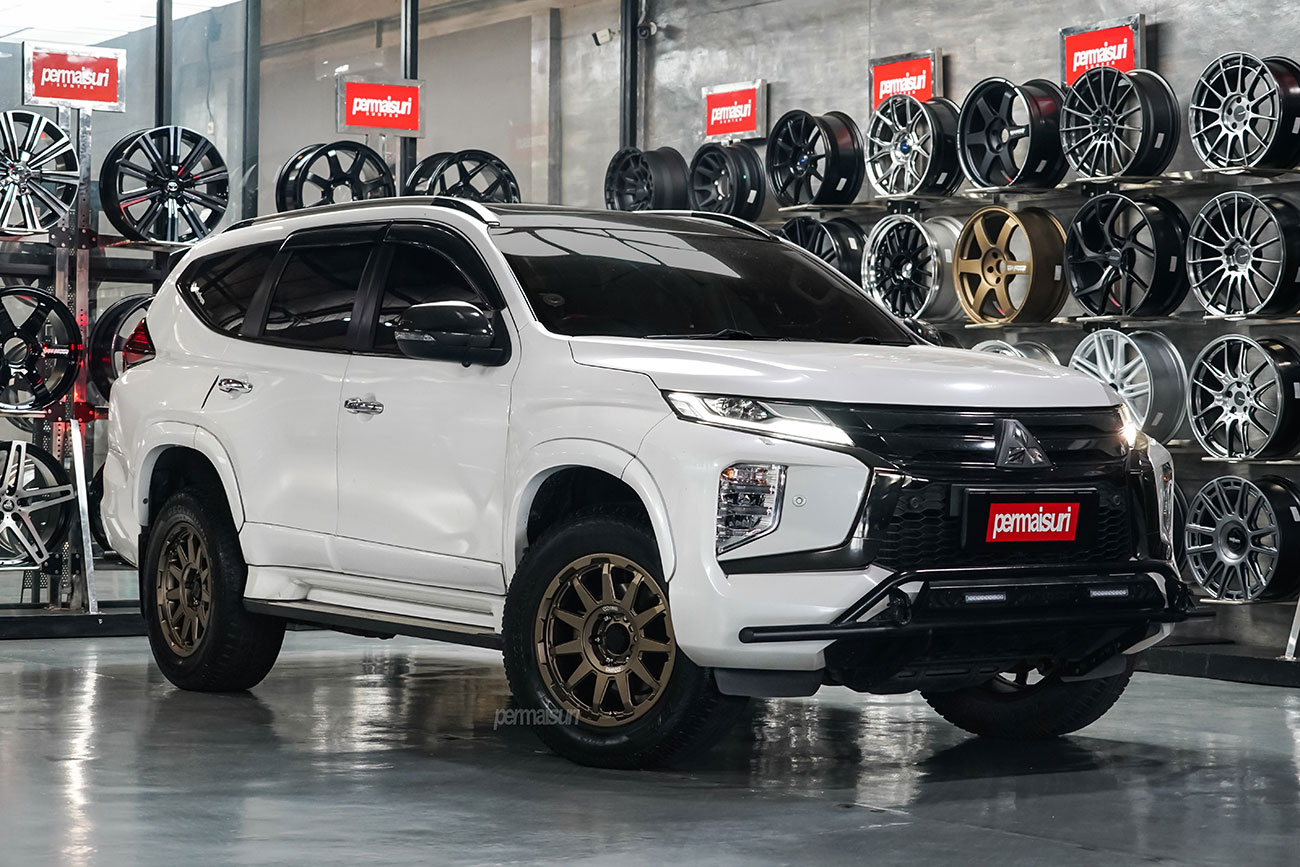 Enkei Trail Cross with Mitsubishi Pajero Sport