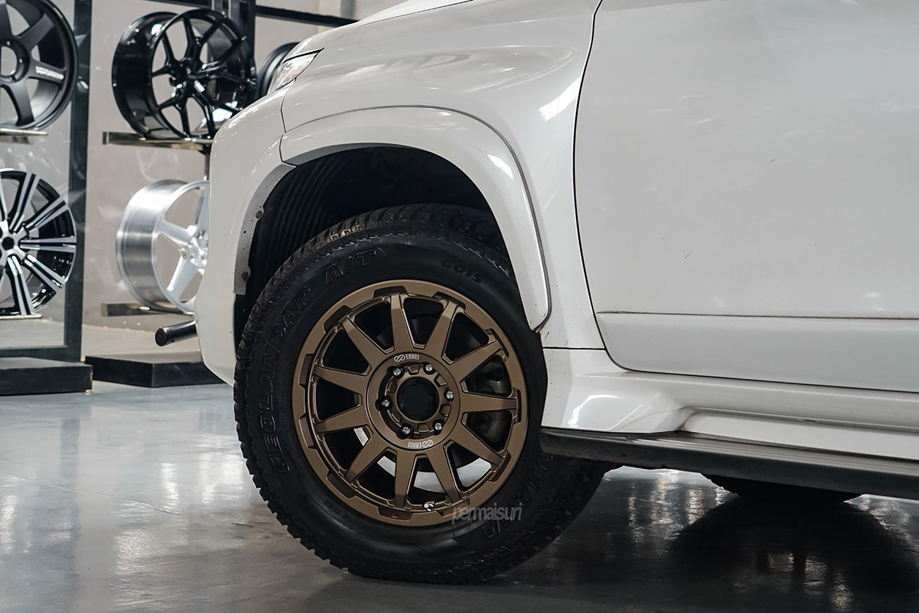 Enkei Trail Cross with Mitsubishi Pajero Sport