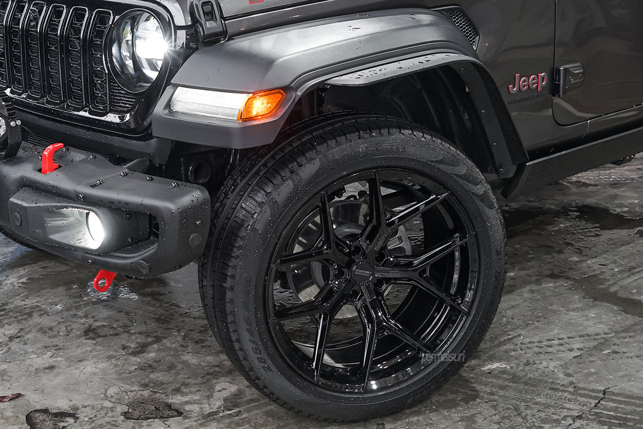 Vossen HF-5 with Jeep Rubicon