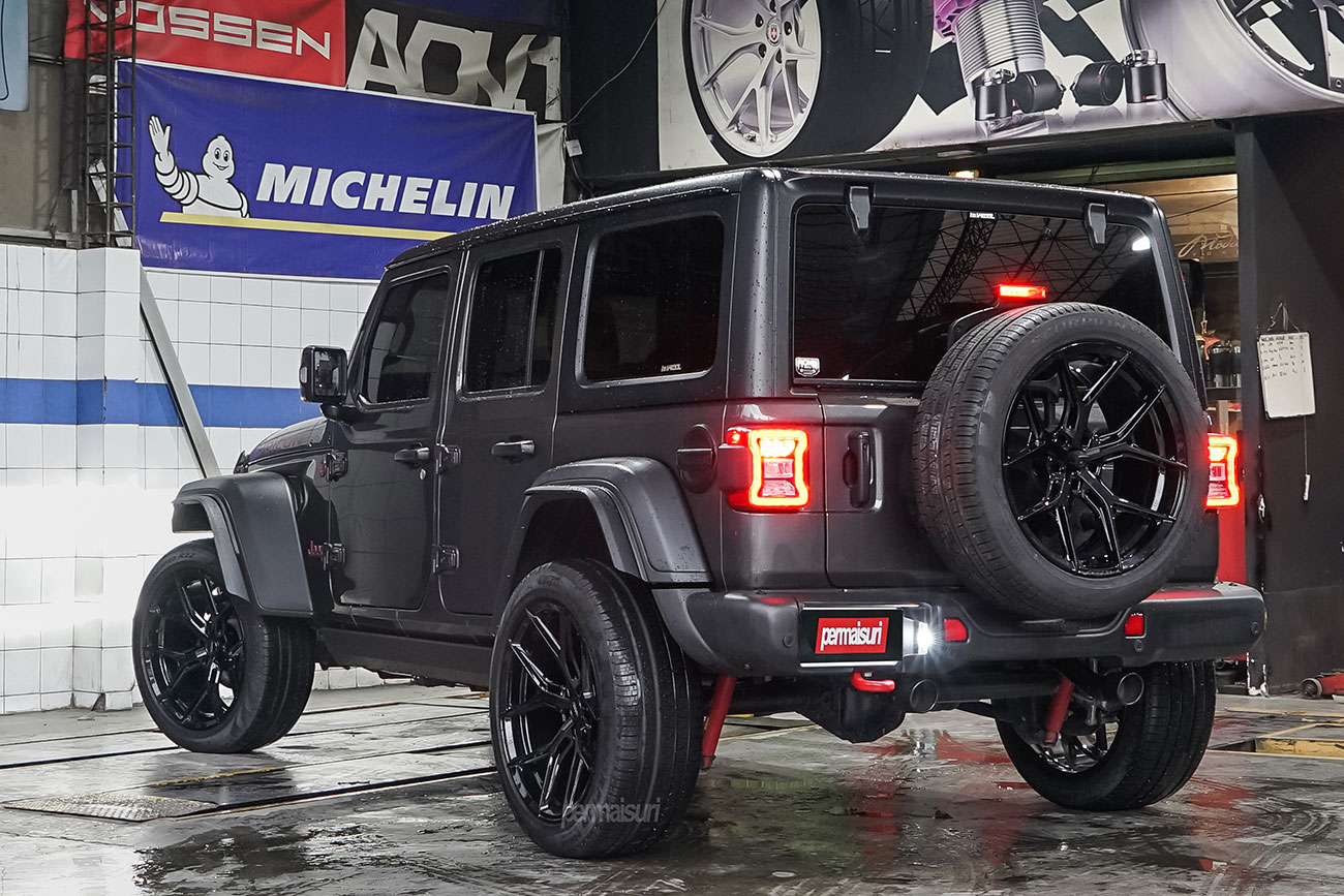 Vossen HF-5 with Jeep Rubicon