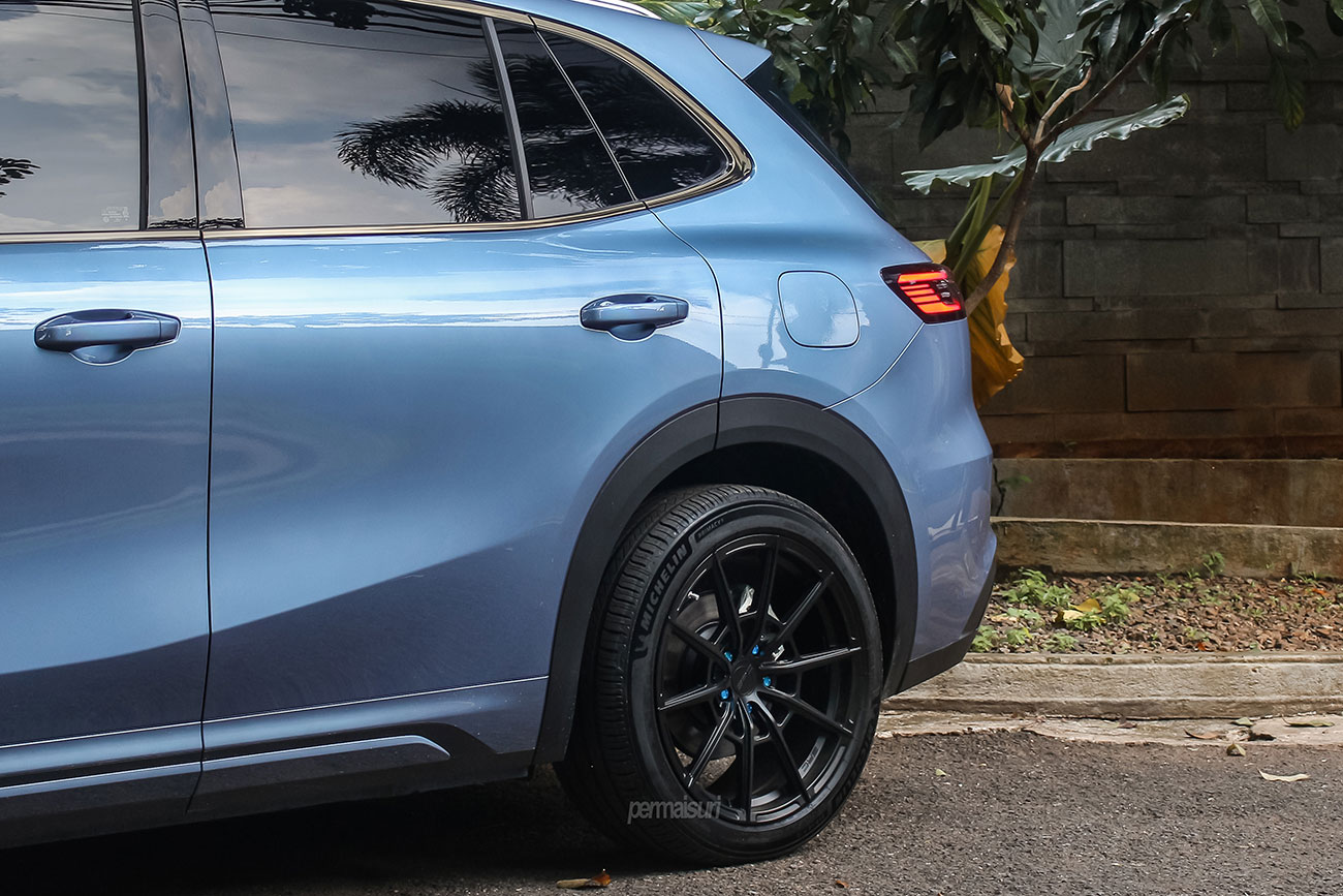 SRC SR02 with Geely Starray