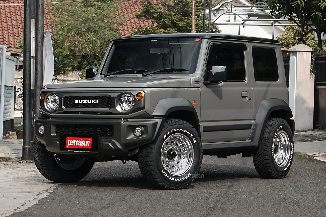 Work Crag Galvatre with Suzuki Jimny
