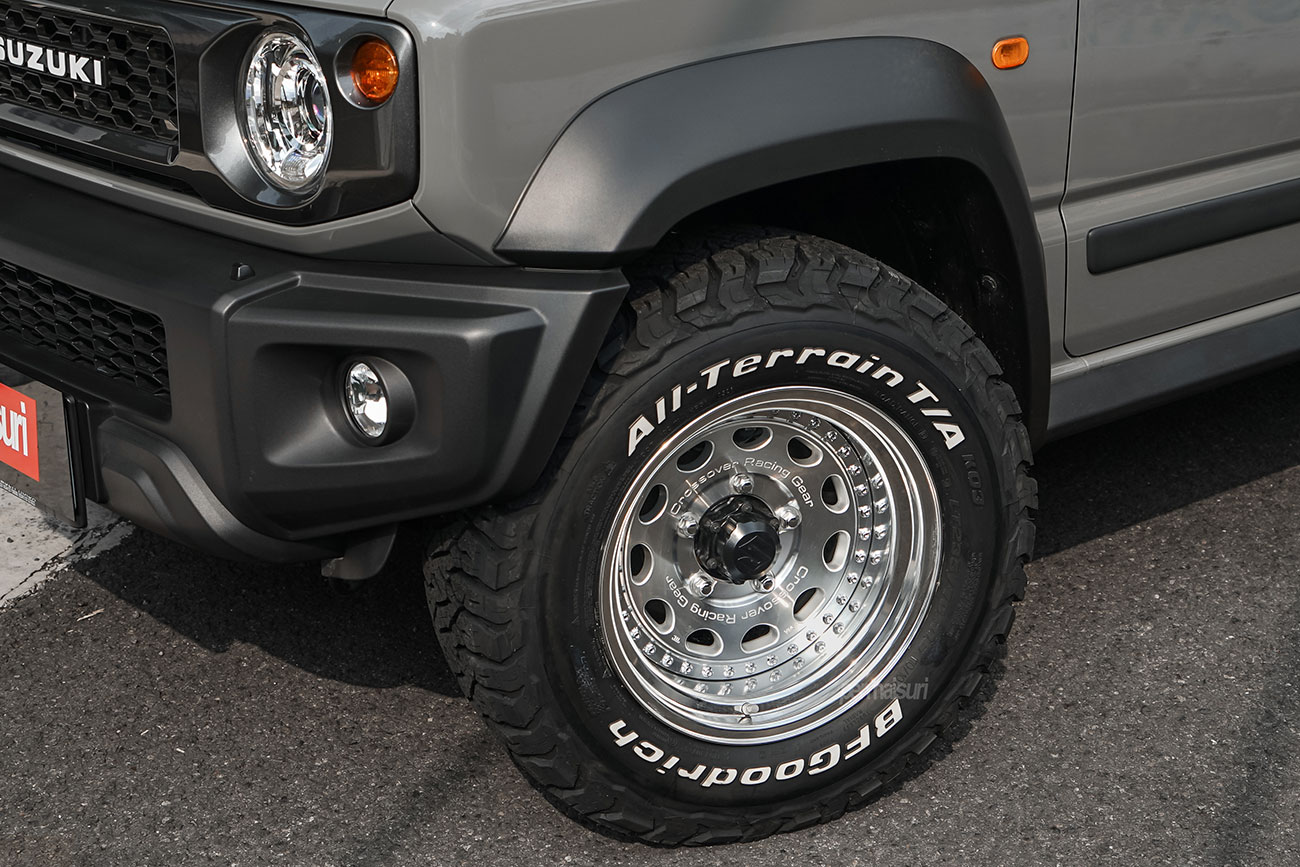 Work Crag Galvatre with Suzuki Jimny