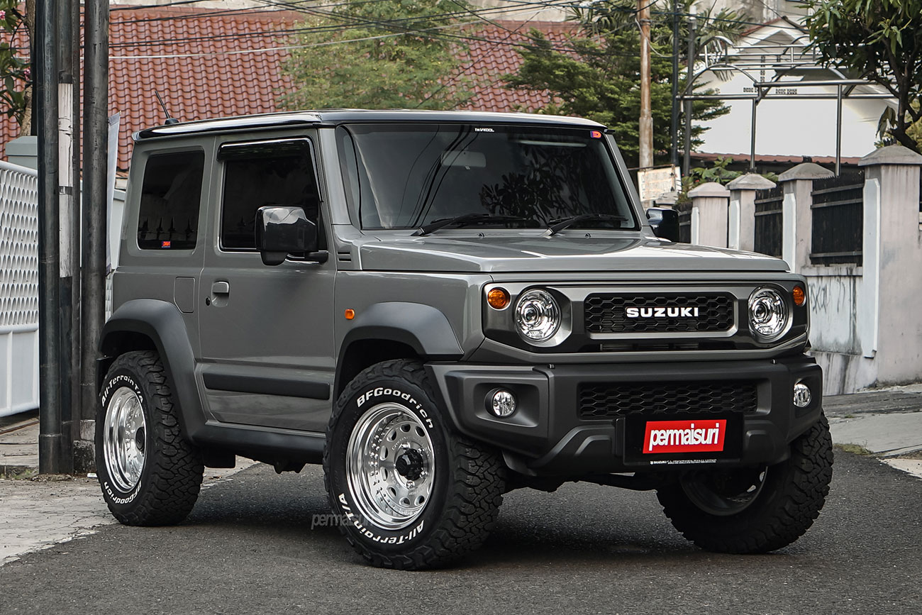 Work Crag Galvatre with Suzuki Jimny