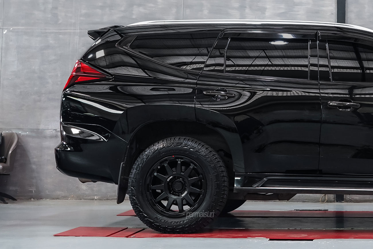 Enkei Trail Cross with Mitsubishi Pajero Sport