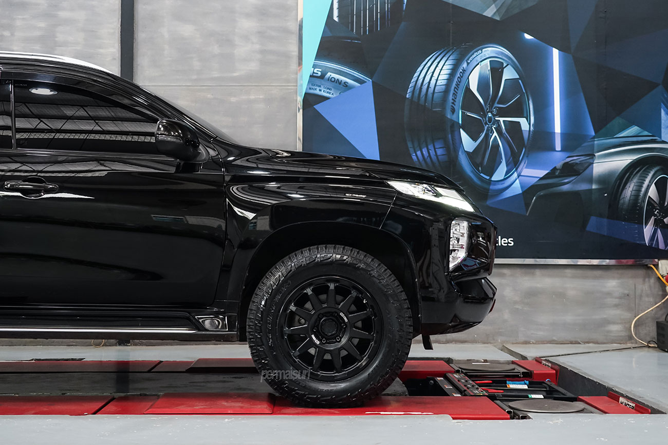 Enkei Trail Cross with Mitsubishi Pajero Sport