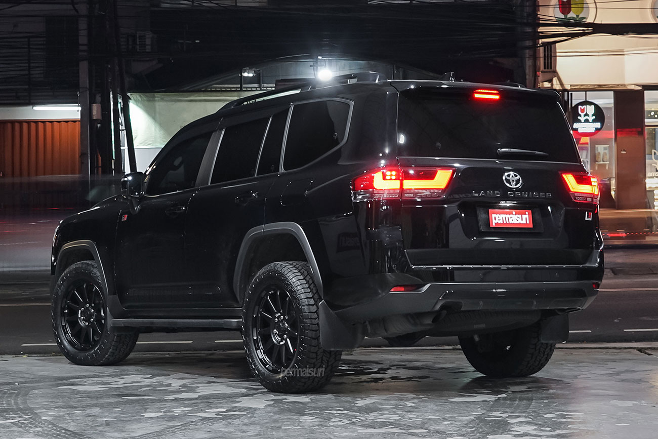 Enkei Trail Cross with Toyota Land Cruiser J300