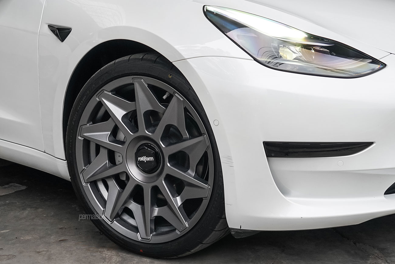 Rotiform CVT with Tesla Model 3