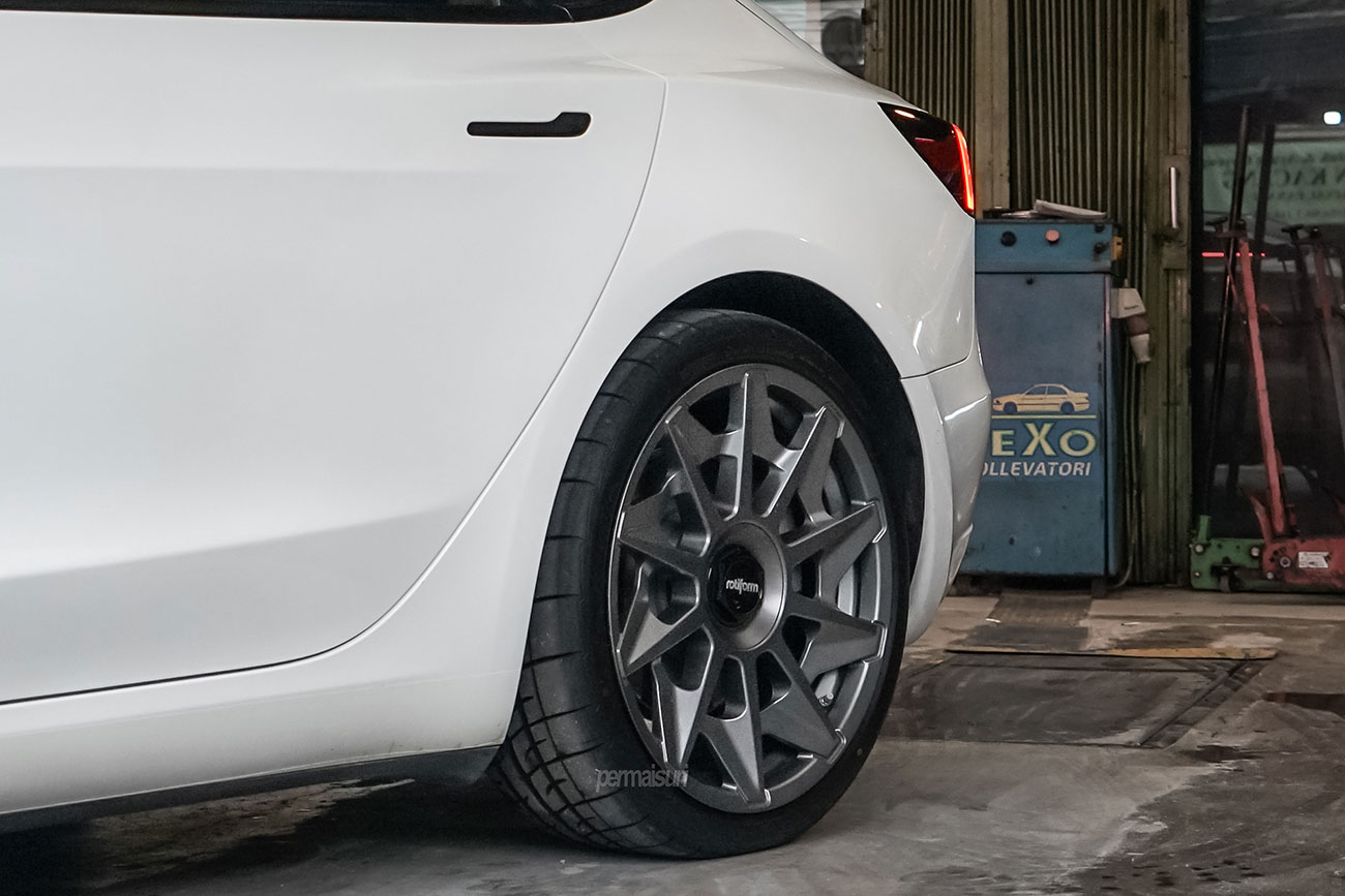 Rotiform CVT with Tesla Model 3