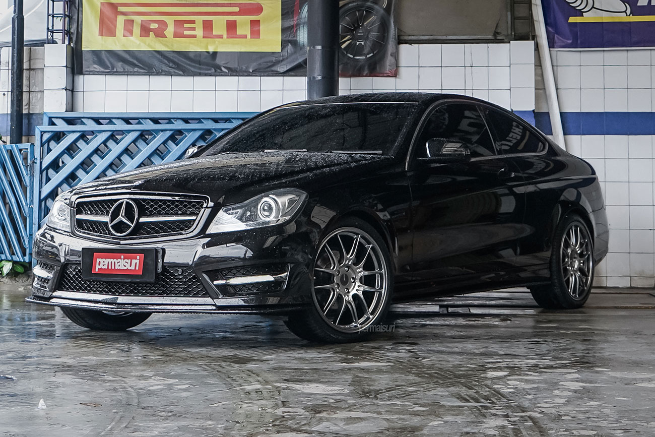 Enkei GTC02 with Mercedes Benz C-Class W204