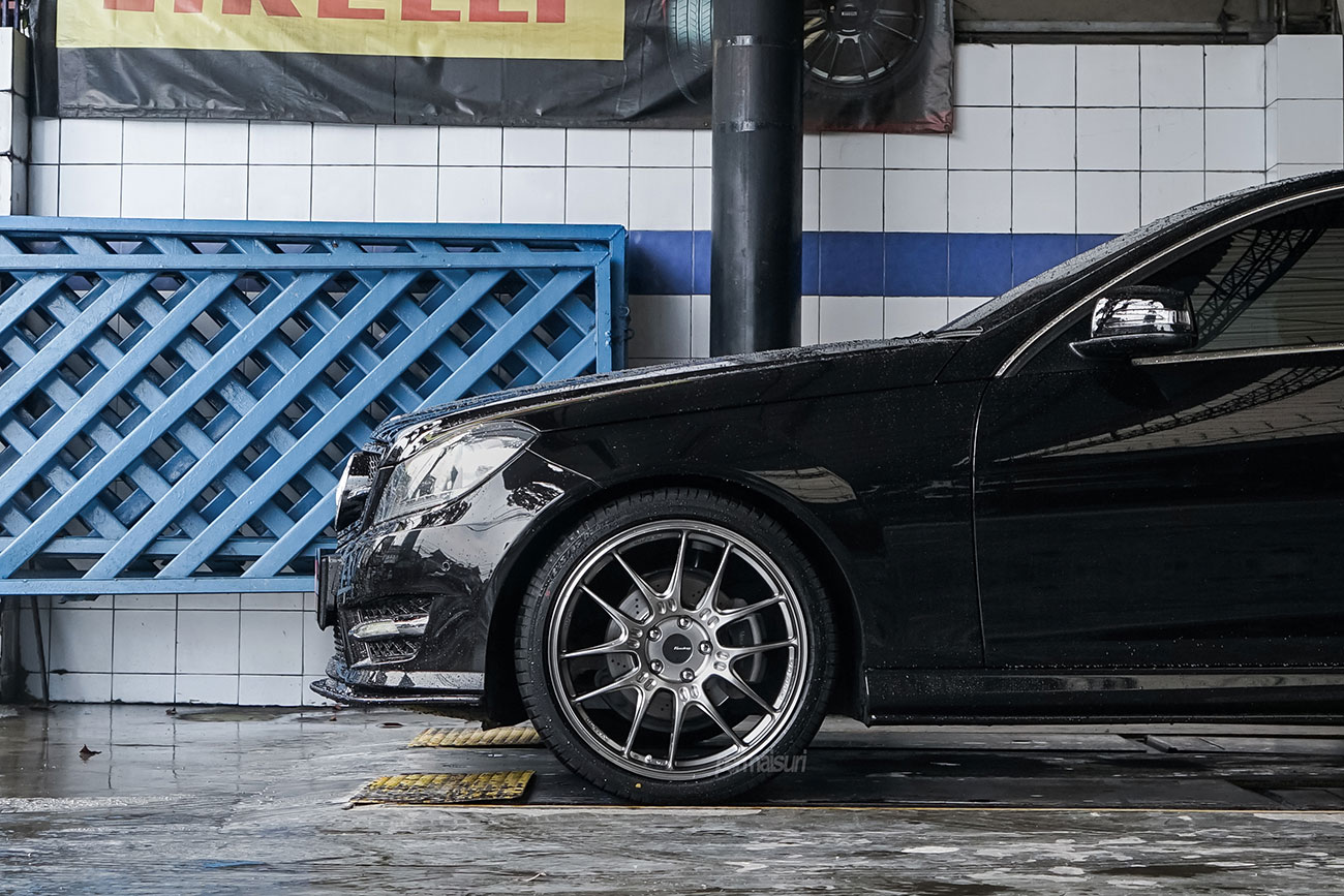 Enkei GTC02 with Mercedes Benz C-Class W204