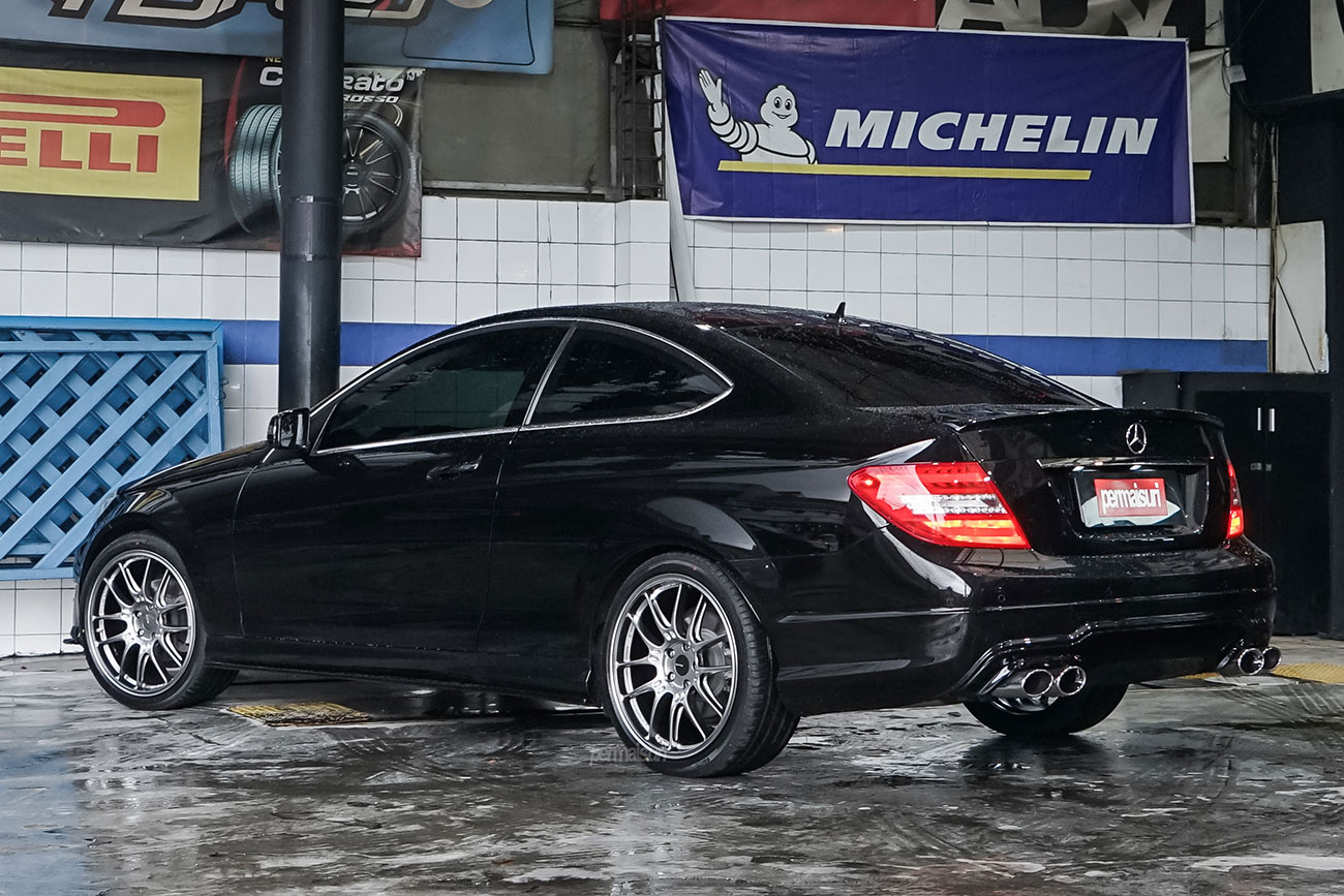 Enkei GTC02 with Mercedes Benz C-Class W204