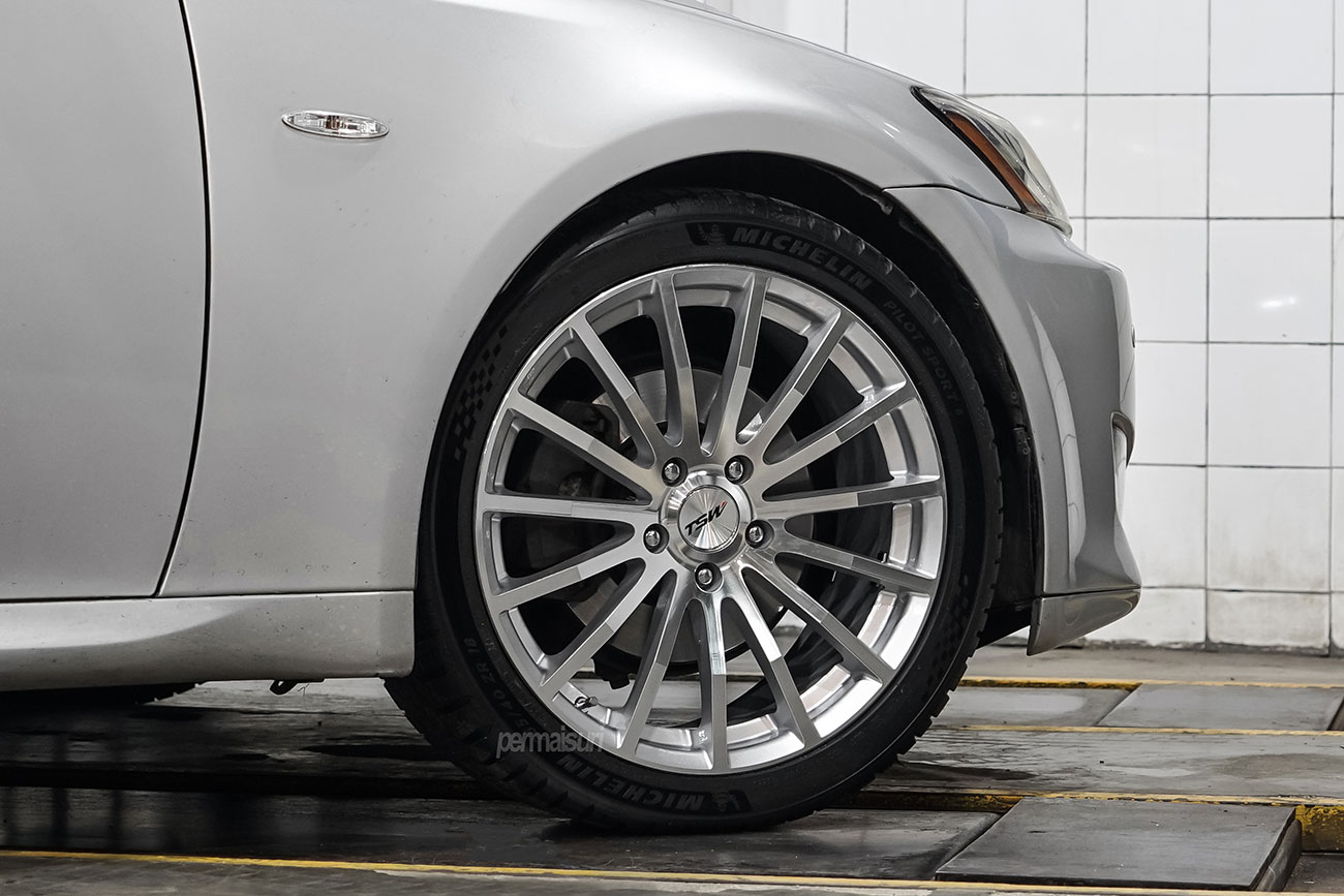 TSW Mallory with Lexus IS300