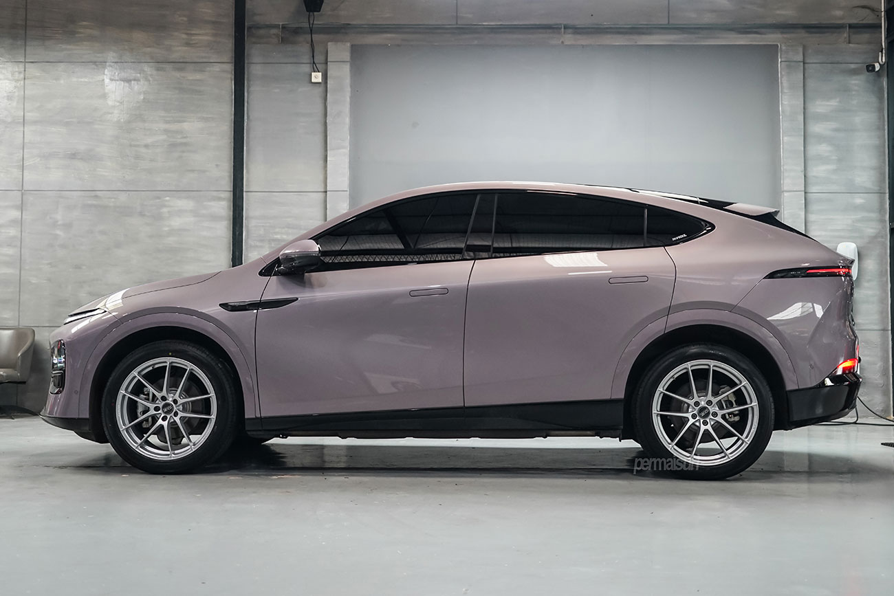 OZ Racing Leggera HLT with XPeng G6