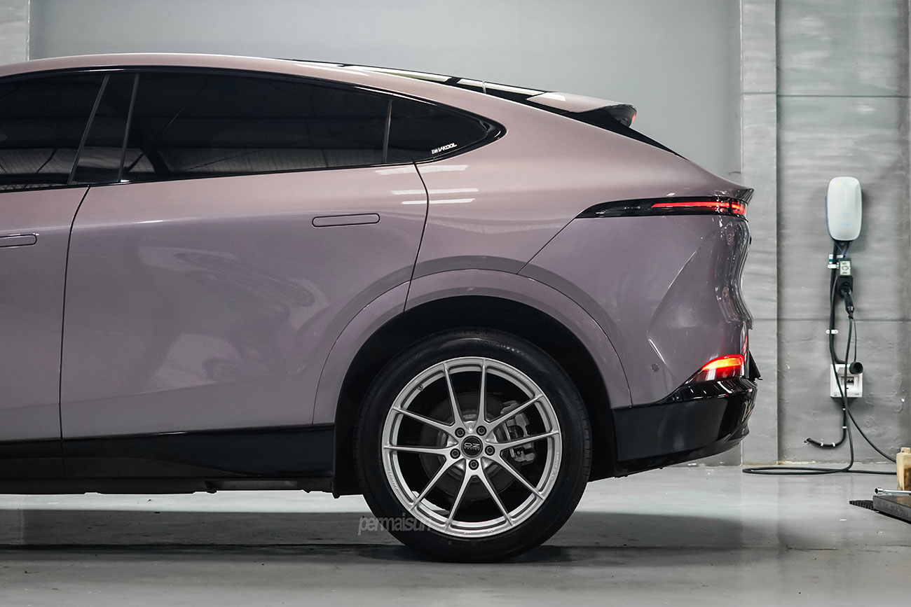 OZ Racing Leggera HLT with XPeng G6