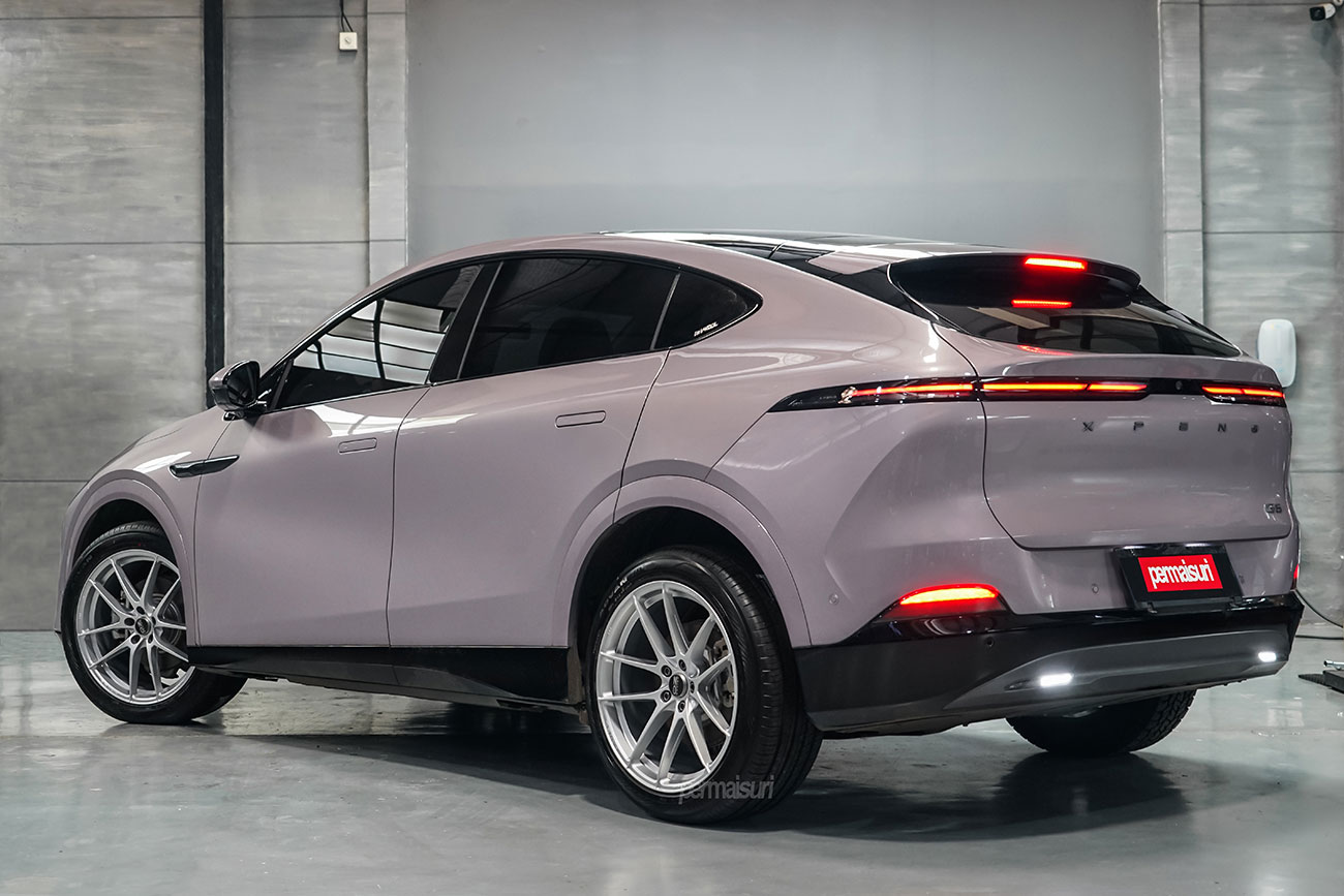 OZ Racing Leggera HLT with XPeng G6