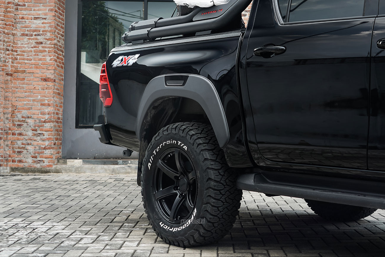 Enkei Cyclone with Toyota Hilux