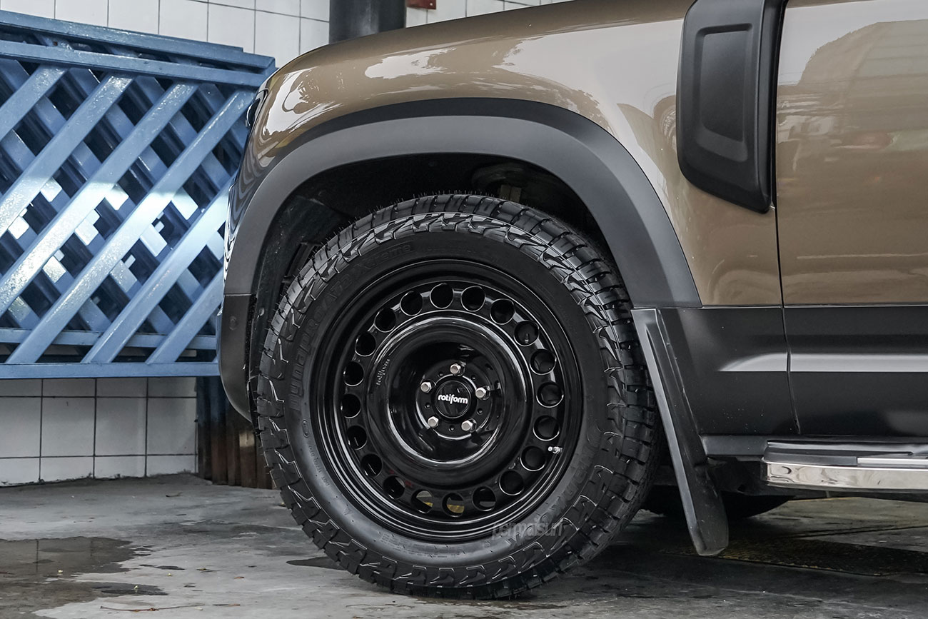 Rotiform STL with Land Rover Defender L663