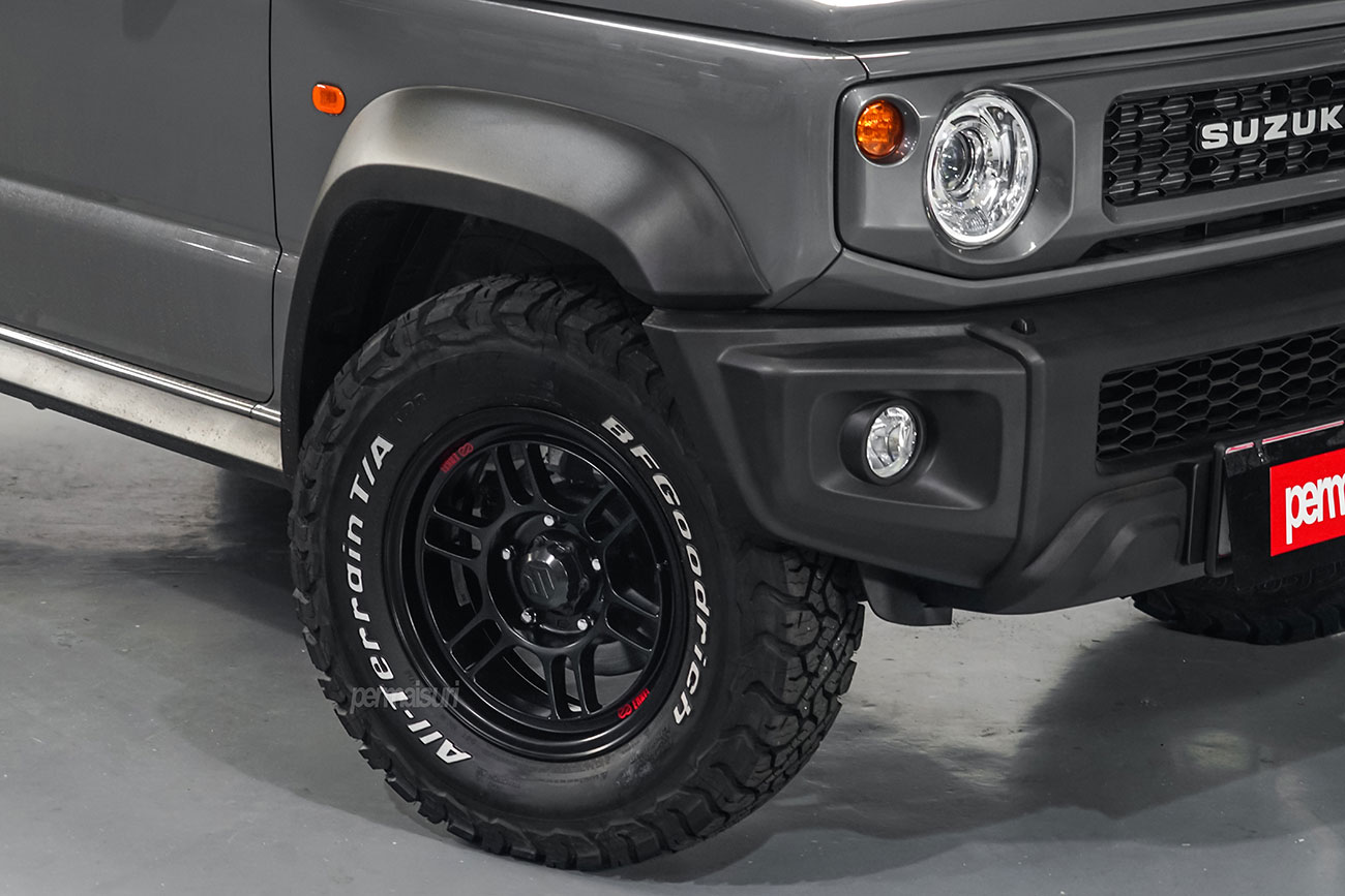 Enkei RPT1 with Suzuki Jimny