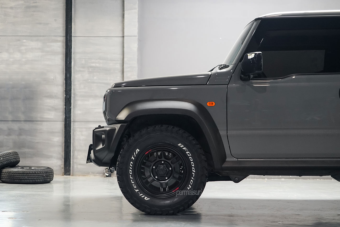 Enkei RPT1 with Suzuki Jimny