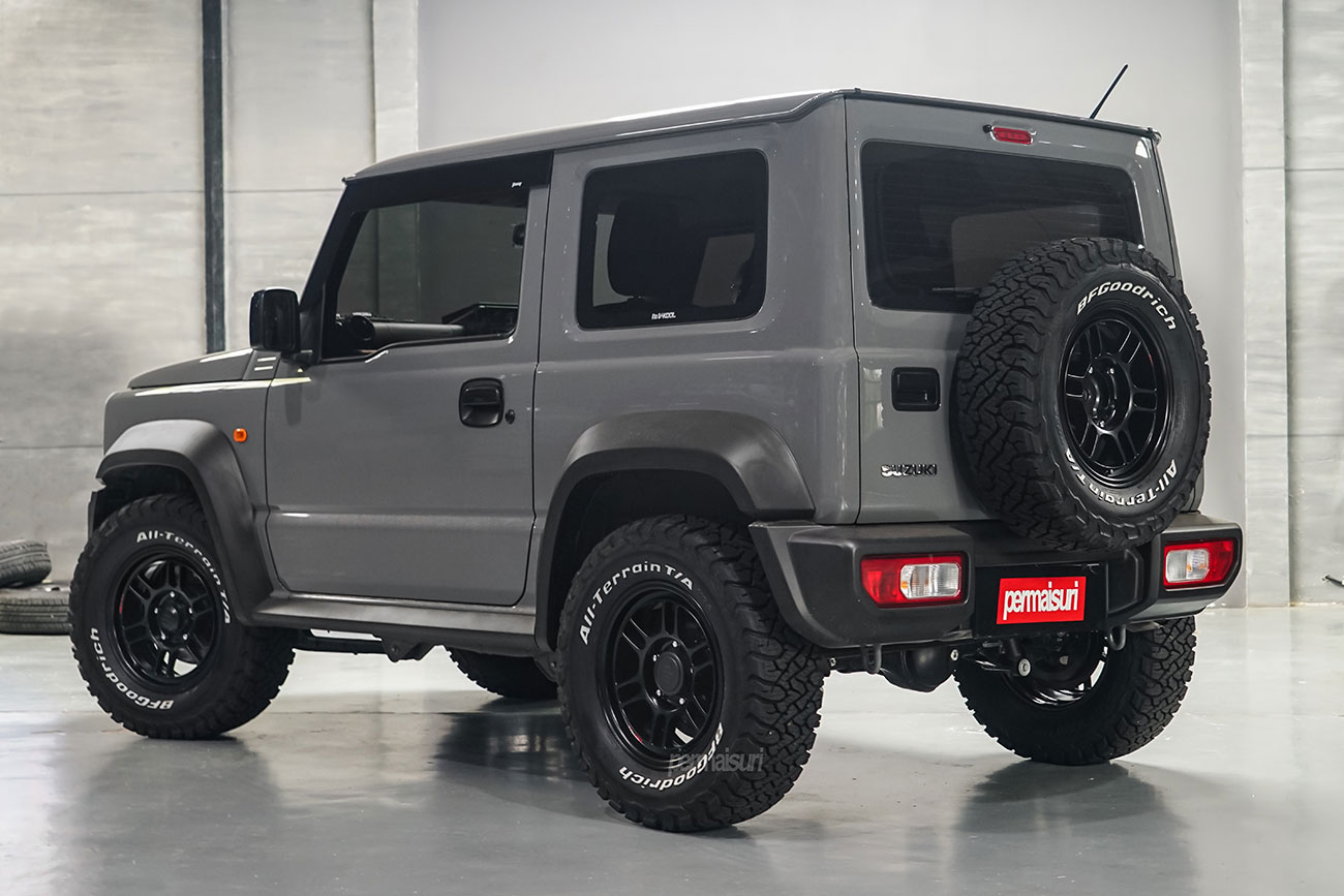 Enkei RPT1 with Suzuki Jimny