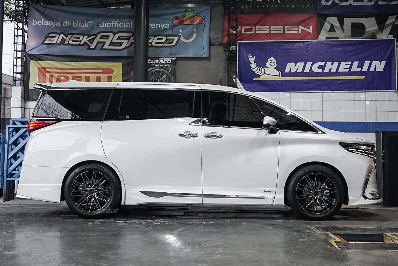 TSW Pescara with Toyota Alphard