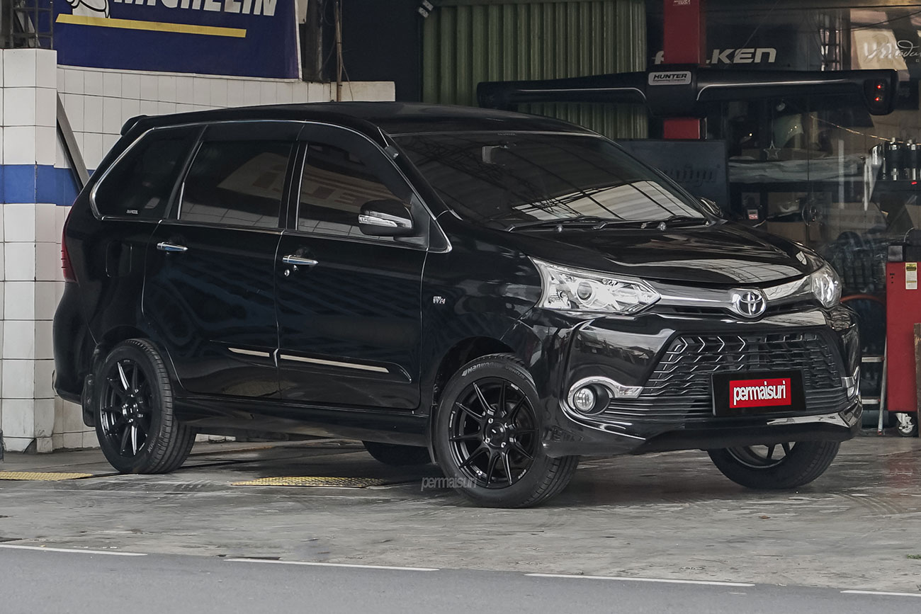 Enkei SC48 with Toyota Avanza Veloz