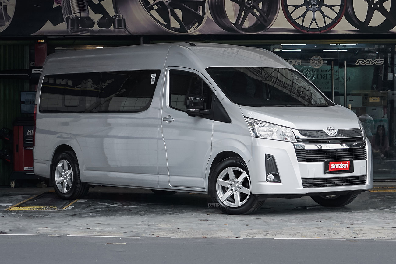 Facewheels Premio with Toyota Hiace Premio