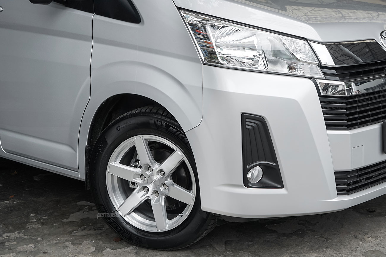 Facewheels Premio with Toyota Hiace Premio