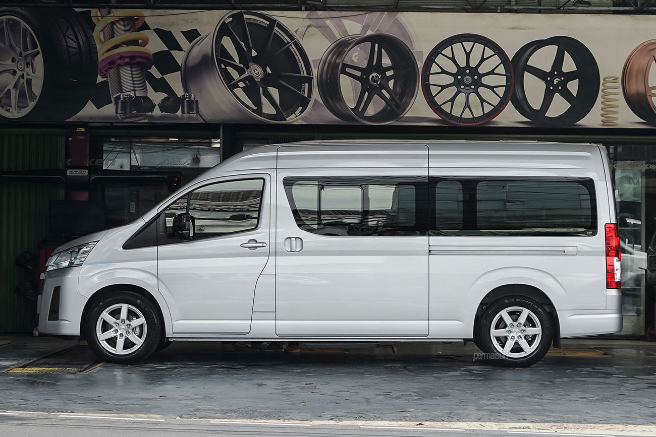Facewheels Premio with Toyota Hiace Premio