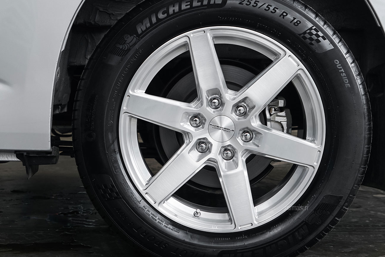 Facewheels Premio with Toyota Hiace Premio
