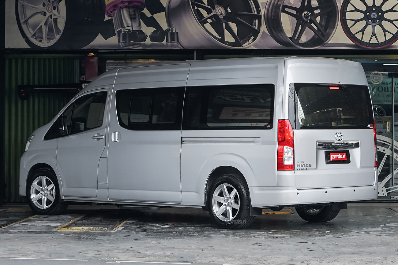 Facewheels Premio with Toyota Hiace Premio
