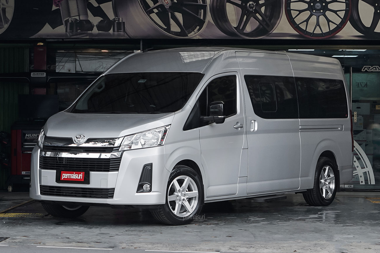 Facewheels Premio with Toyota Hiace Premio